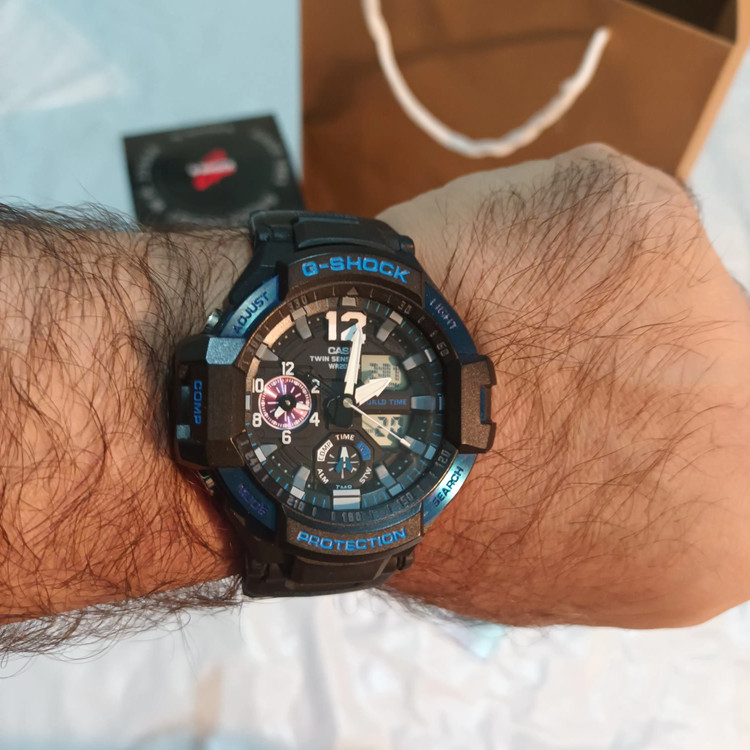ساعت کاسیو جیشاک خلبانی Gravity master مدل "GA 1100" آبی