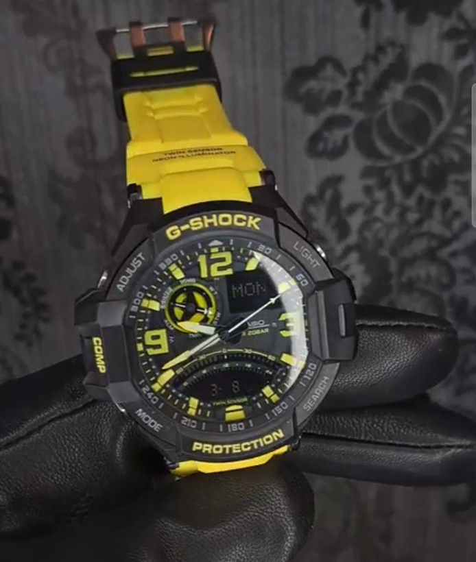 ساعت کاسیو جیشاک خلبانی Gravity master مدل "GA 1100" زرد